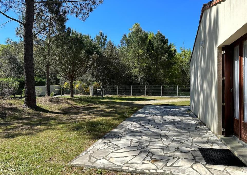 Vaste Villa Au Coeur De La Pinede Ле-Мат Экстерьер фото